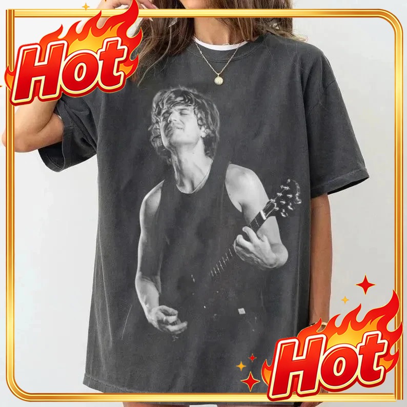 Custom Top DJO Joe Keery Poste - огляд і ціна Poster Men Fashion